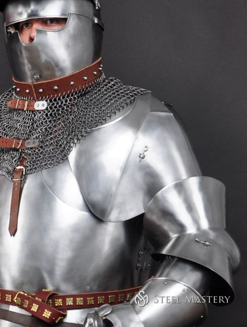 Milan-style pauldrons 1450-1485 years, a part of "Avant Armour" Armure de plaques
