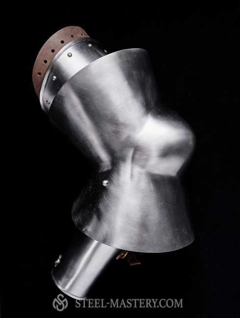 Milan-style arms plates with couter 1450-1485 years, a part of “Avant Armor” Armure de plaques