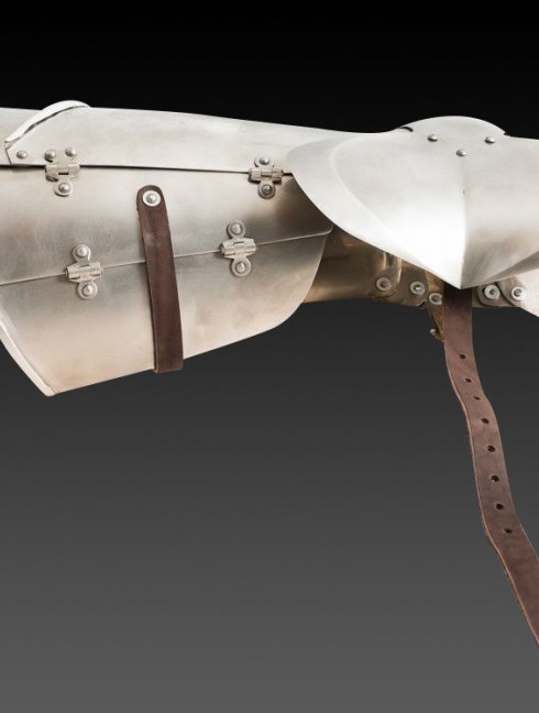 Milan-style plate legs with knee caps 1450-1485 years, a part of "Avant Armour" Plattenrüstungen