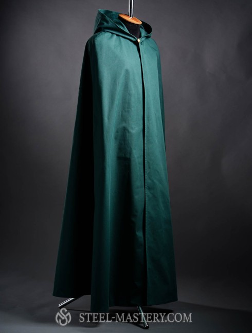 Cloak with hood, a part of fantasy-style costume  Mantelli e mantelline