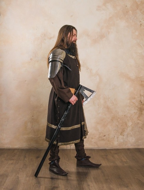 Spaulders, a part of fantasy-style costume  Plattenrüstungen