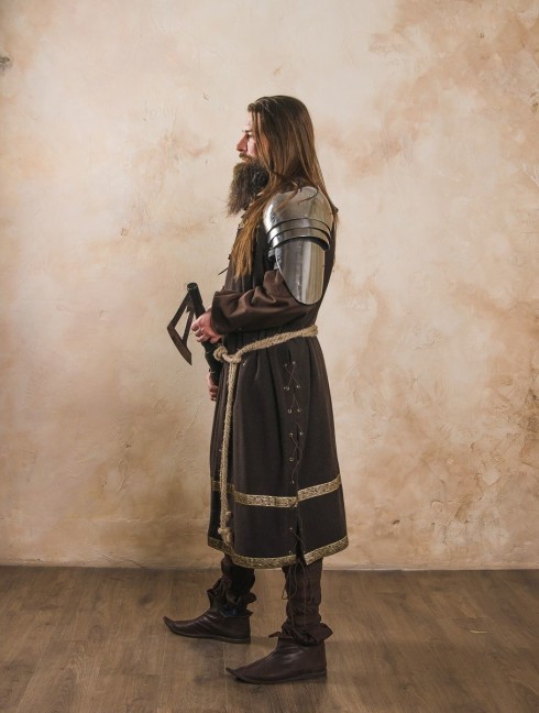 Spaulders, a part of fantasy-style costume  Plattenrüstungen