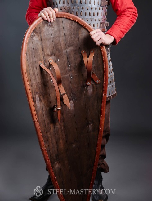 Kite shield with painting Armure de plaques