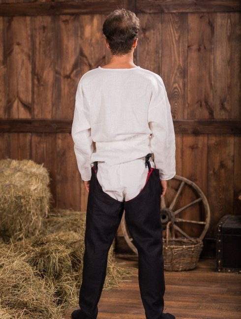 Chausses of the XII-XIII centuries Chausses and pants