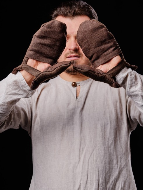 Padded mittens of XII-XIII centuries Guantes y mitones acolchados