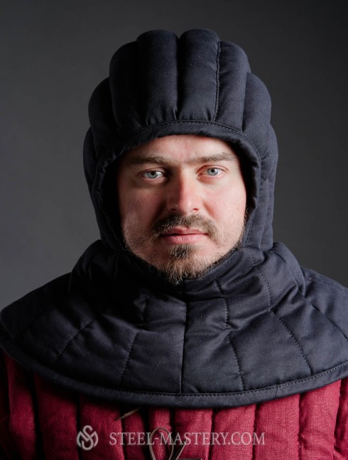 Padded liner with pelerine Transatlantici imbottiti e cappelli