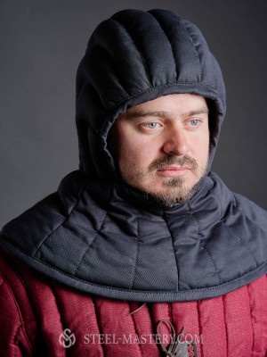 Padded liner with pelerine Cales et capes rembourrés