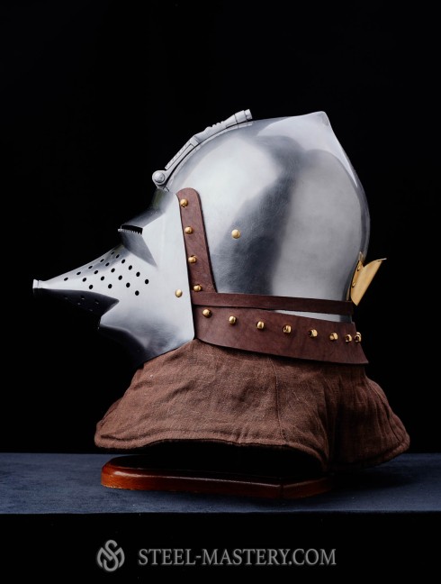 Bascinet hounskull, early XV century Armure de plaques