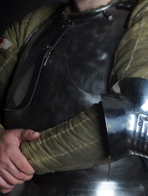 English gothic pointed elbow caps, 2nd half of the XV century Metal bracers, couters and full arms
