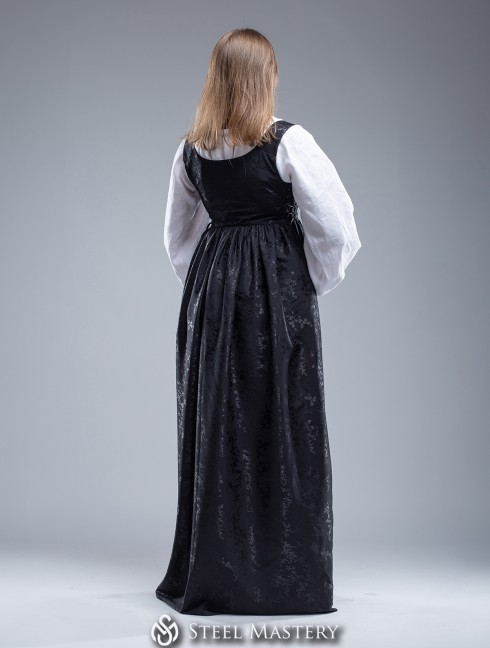 Italian underdress, XV century Vestimenta medieval