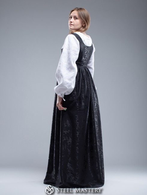 Italian underdress, XV century Women's dresses