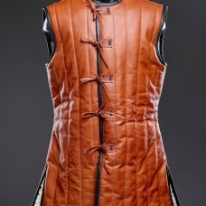Sleeveless gambeson image-1