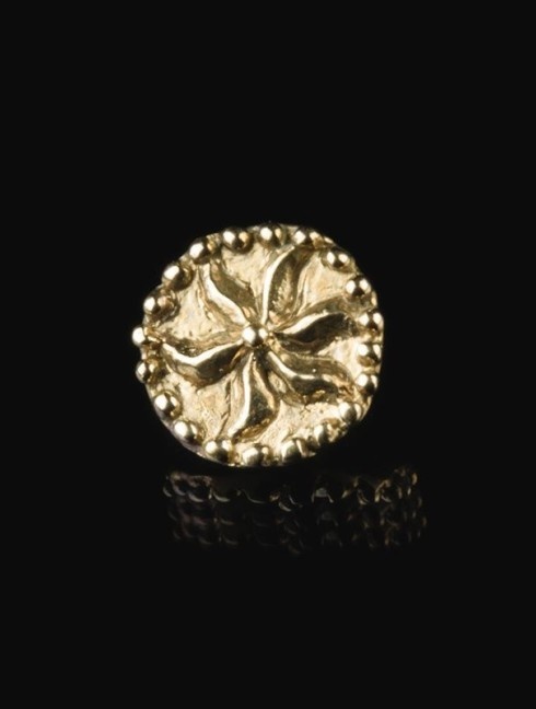 Medieval decorative button with flower pattern Knöpfe,Harken,Stecknadeln