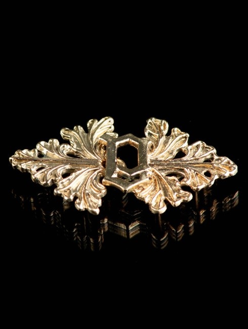 Medieval "A" clasp Broches y cierres