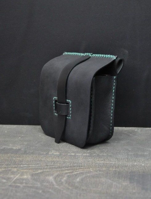 Black leather belt bag Sacs