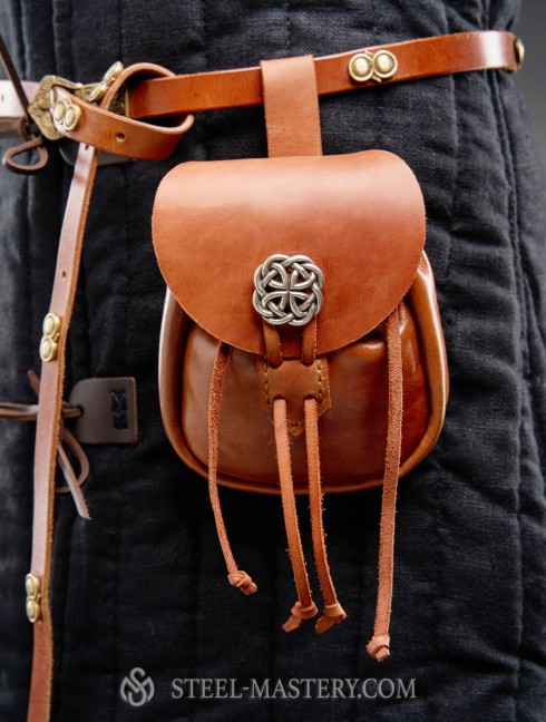 Leather pouch with brooch Bags