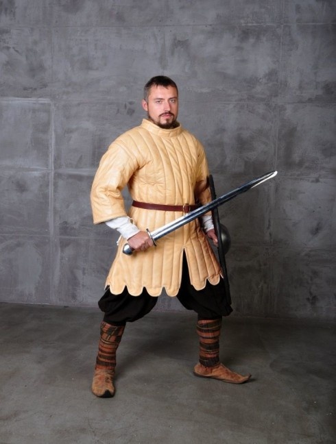 Medieval aketon of leather, XV century Plattenrüstungen