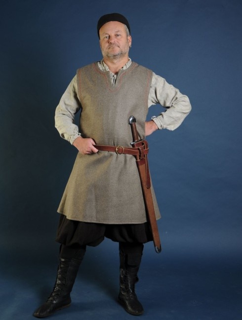 Woolen uncolored  medieval tunic of IX-XII centuries   Versandfertig