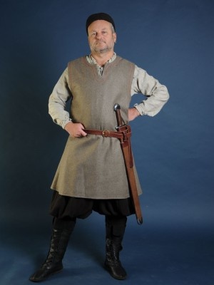 Woolen uncolored  medieval tunic of IX-XII centuries   Listo para enviar