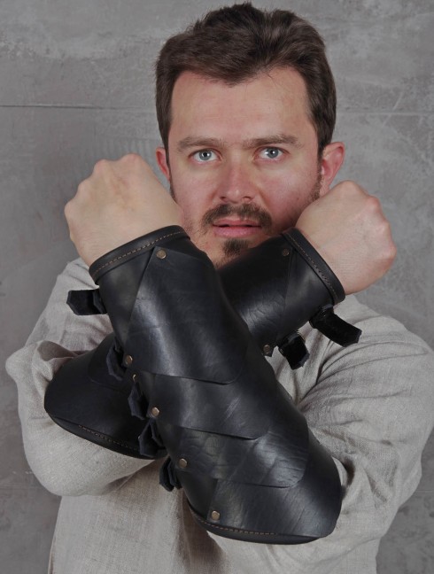 Leather bracers in Dragon style Arms