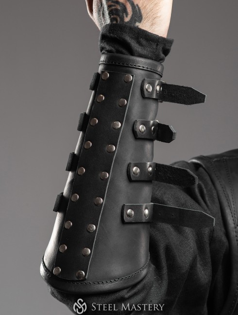 Spider leather bracers Plattenrüstungen