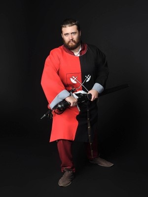 Tabard with axes Vestiario medievale