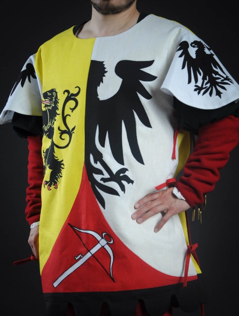 Tabard with lion, crossbow and half-eagle Vestimenta medieval