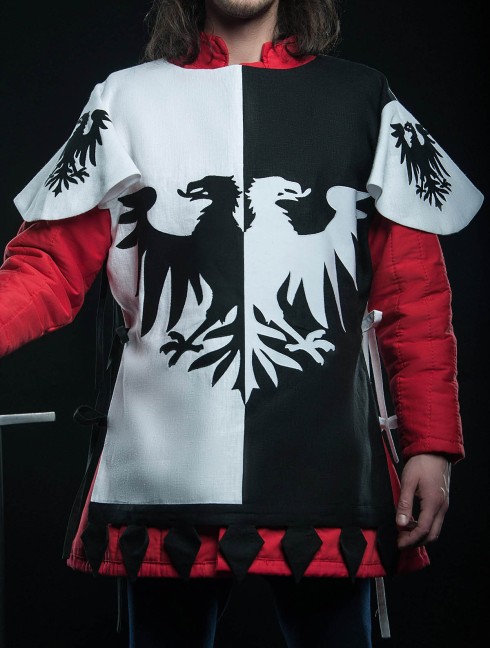 Half-colored tabard with black and white half-eagles  Vêtements médiévaux