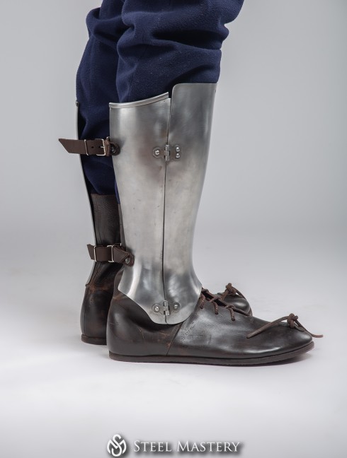 Three quarters greaves, XV century Corazza