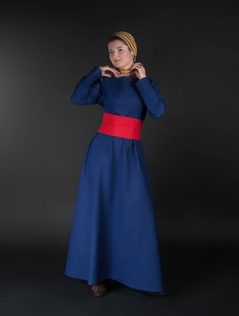 Medieval style dress with wide belt Women's dresses