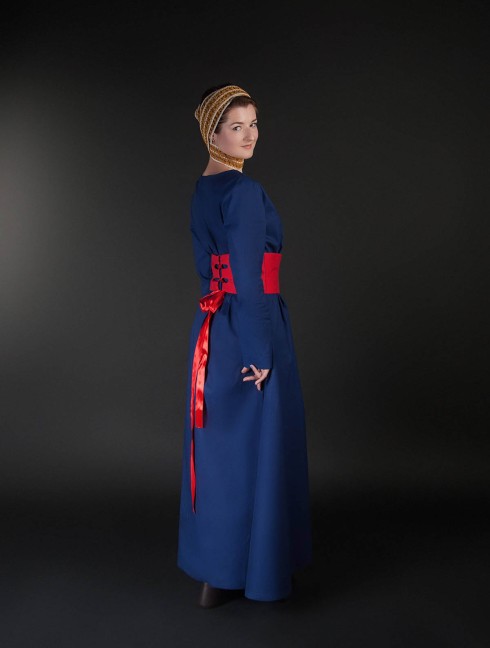 Medieval style dress with wide belt Women's dresses