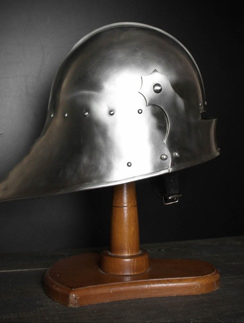 German Gothic Sallet, XV-XVI century Armadura de placas