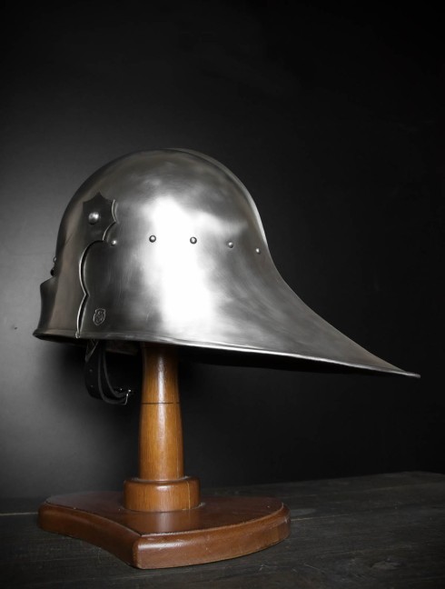 German Gothic Sallet, XV-XVI century Armadura de placas