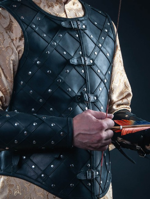Leather bracers with diamond pattern  Armure de plaques