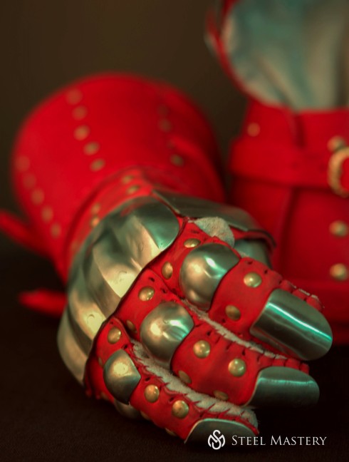 Visby brigandine gauntlets Brigandine armor