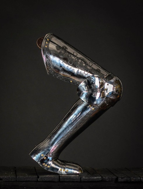 Full plate legs, part of full plate armor (garniture) of George Clifford, end of the XVI century  Corazza