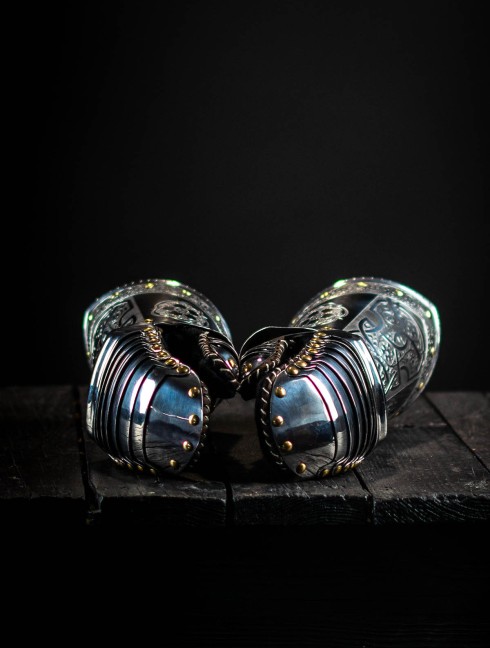 Gauntlets, part of full plate armor (garniture) of George Clifford, end of the XVI century Plate armor