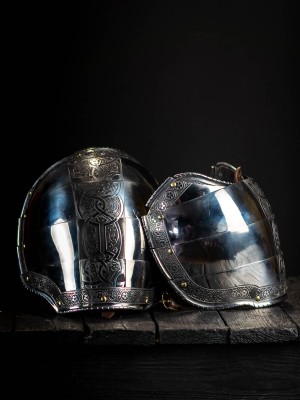 Plate pauldrons, part of full plate armor (garniture) of George Clifford, end of the XVI century Plate armor