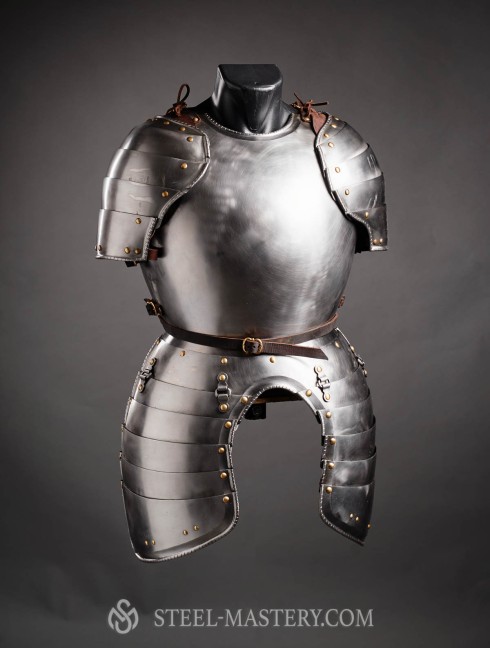 Cuirass, part of full plate armor (garniture) of George Clifford, end of the XVI century Plattenrüstungen