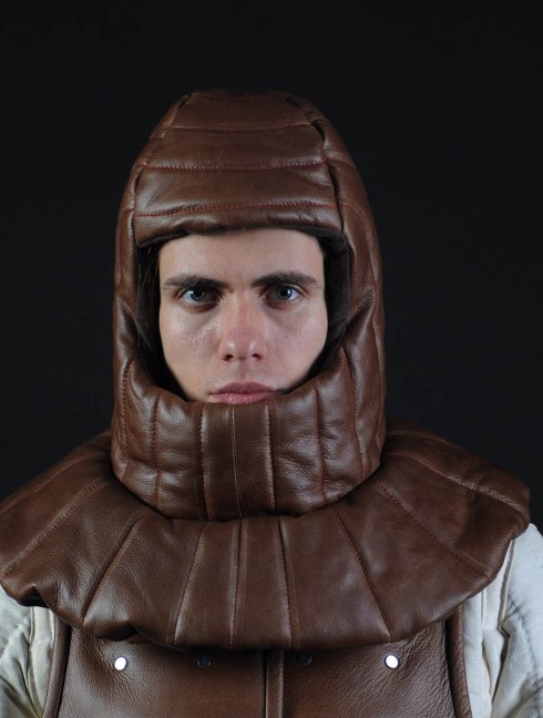 Leather padded medieval coif Gepolsterte hauben und kappen