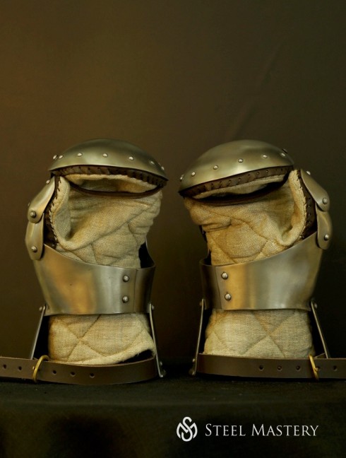 Plate gloves for modern sword fencing Plate armor