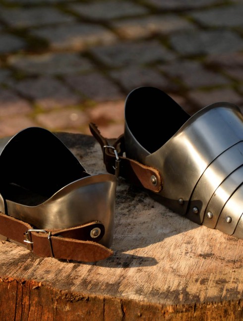 Plate sabatons for modern sword fencing Armure de plaques