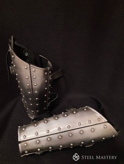 Anatomical splinted bracers Brigandine armor