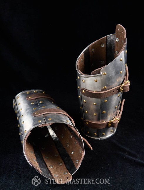 Anatomical splinted bracers Brigandine armor