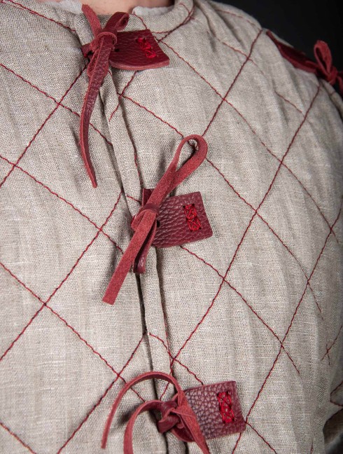 Gambeson with elbow-lenght sleeves Gambeson