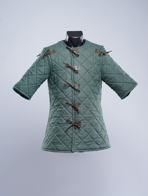 Gambeson with elbow-lenght sleeves Gambeson
