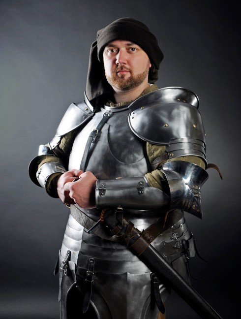 PLATE ARMOUR FOR CAPTAIN OF THE REDANIAN GUARD