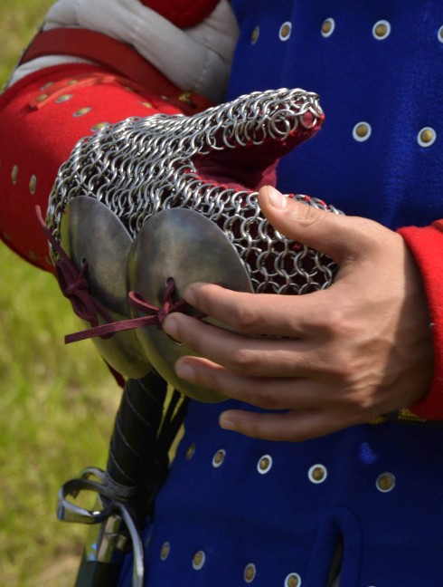 CHAINMAIL GLOVE  