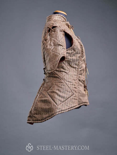 FEMALE ROYAL SLEEVELESS GAMBESON 