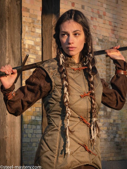 FEMALE ROYAL SLEEVELESS GAMBESON 